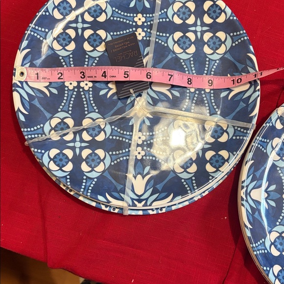 NWT Set of 8 BLUE AND WHITE MELAMINE DINNER PLATES - Picture 6 of 6